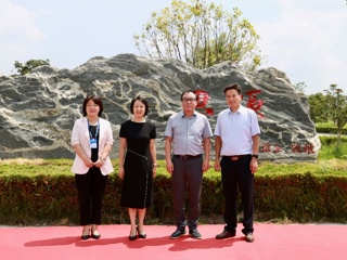 【校友活动】365官网举行北京校友捐赠景观石揭幕仪式