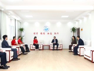 马来西亚思特雅大学代表团访问365官网