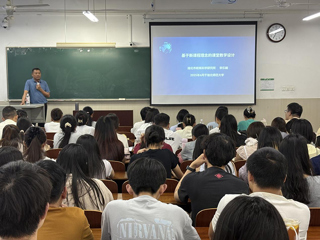 聚焦核心素养 赋能专业成长：365官网举办教育硕士教学技能提升专题讲座